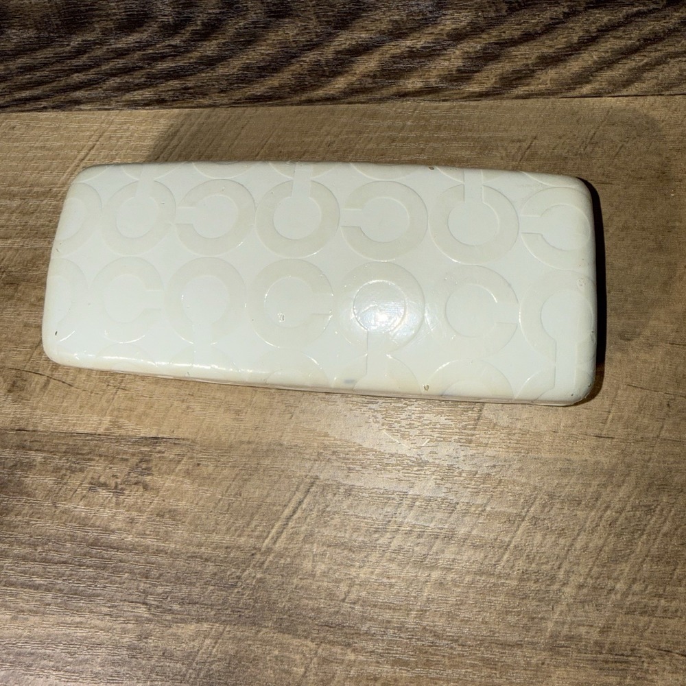 Coach Eye Glass Case ONLY‎ Hard Hinged White Clam Shell With Logo, Imperfections